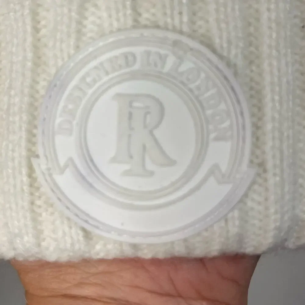 River Island river island